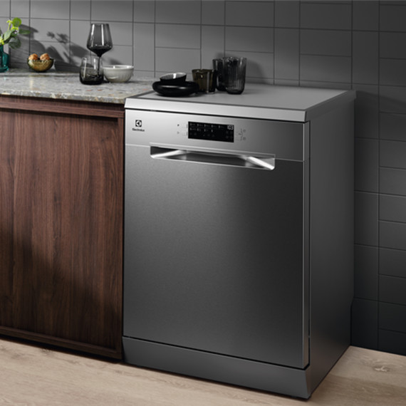 ჭურჭლის სარეცხი მანქანა ELECTROLUX ESM64831SX