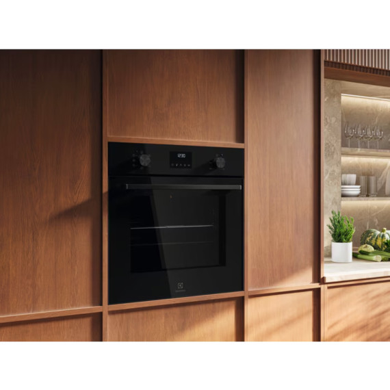 ჩასაშენებელი ღუმელი ELECTROLUX LOF4P06BK 