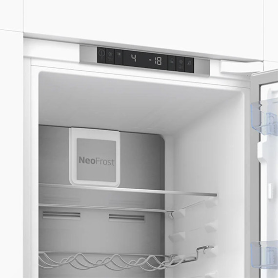 ჩასაშენებელი მაცივარი BEKO BCNA306E2S