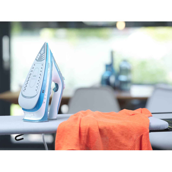 iron BRAUN SI5006BL