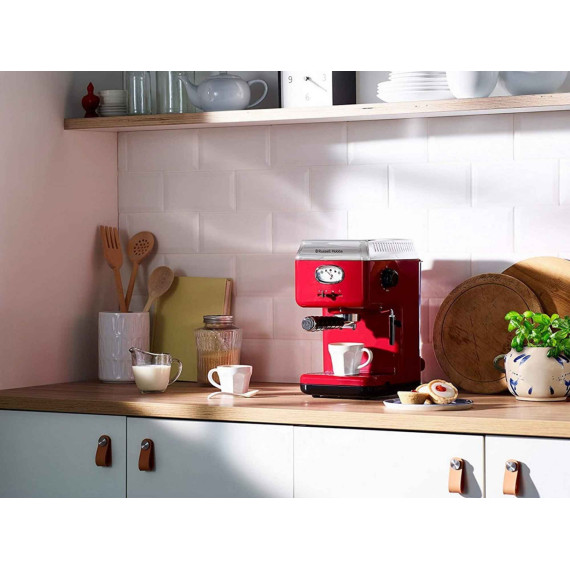 рожковые кофемашины RUSSELL HOBBS RETRO RED