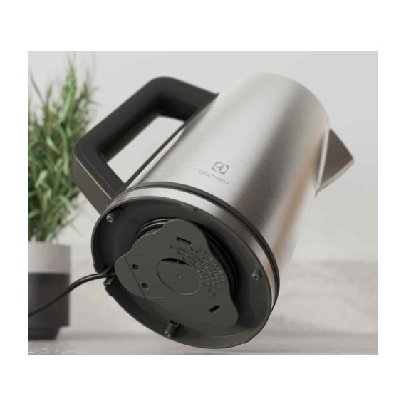 ელექტრო ჩაიდანი ELECTROLUX E5K1-6ST