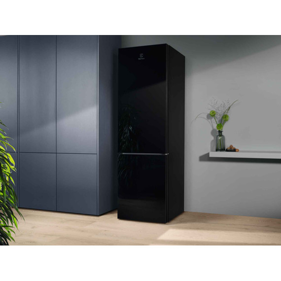 მაცივარი ELECTROLUX RNT7ME34K1