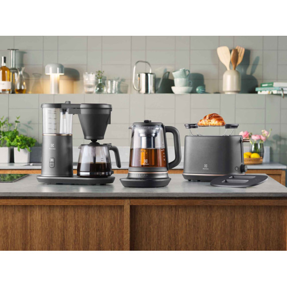 kettle electric ELECTROLUX E7K1-6BP