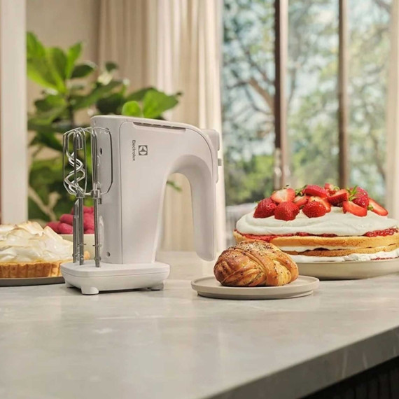 მიქსერი ELECTROLUX EHM4W