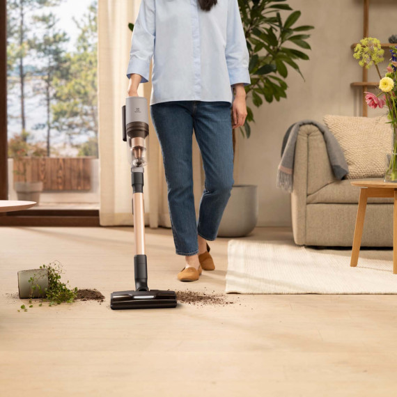 vacuum cleaner wireless ELECTROLUX EP82UB25UG